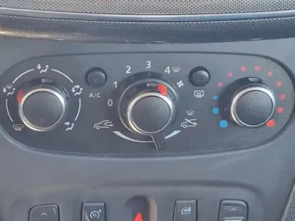 Photo 10 Dacia Sandero Stepway Blue dCi 95