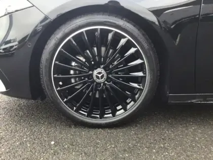 Photo 8 Mercedes Classe A 180 d AMG Line