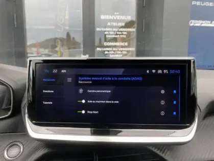 Photo 9 Peugeot 2008 II Hybrid 136 e-DCS6 ALLURE