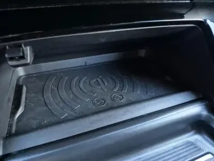 Photo 55 Peugeot 2008 II Hybrid 136 e-DCS6 ALLURE