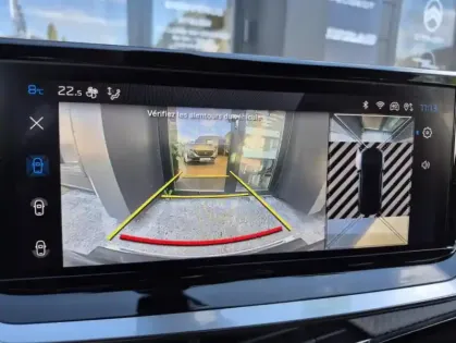 Photo 38 Peugeot 2008 II Hybrid 136 e-DCS6 ALLURE