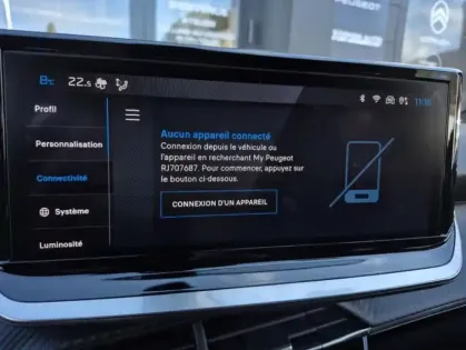 Photo 66 Peugeot 2008 II Hybrid 136 e-DCS6 ALLURE