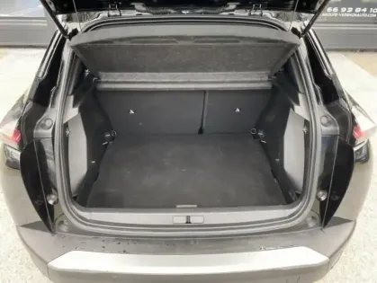 Photo 14 Peugeot 2008 II Hybrid 136 e-DCS6 ALLURE