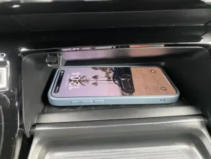 Photo 10 Peugeot 2008 II Hybrid 136 e-DCS6 ALLURE