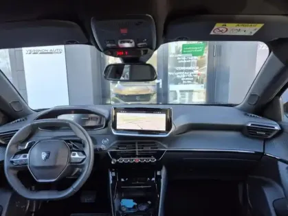 Photo 52 Peugeot 2008 II Hybrid 136 e-DCS6 ALLURE