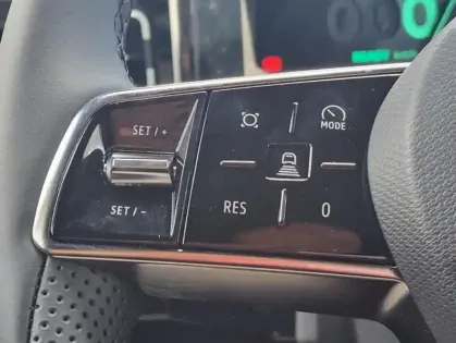 Photo 6 Renault 5 III iconic cinq 10 ch autonomie confort