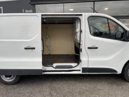 Photo 13 Renault Trafic III FG GCF L2H1 3T Blue dCi 130