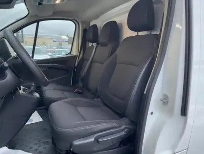 Photo 6 Renault Trafic III FG GCF L2H1 3T Blue dCi 130