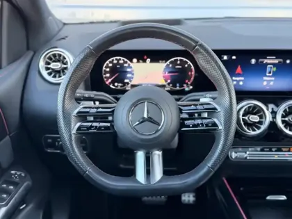 Photo 19 Mercedes Classe B 200 d AMG Line