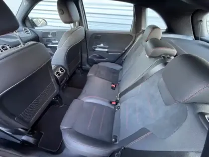 Photo 8 Mercedes Classe B 200 d AMG Line