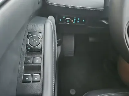 Photo 5 Ford Mustang mach-E 269ch Standard Range 72,6kWh Propulsion