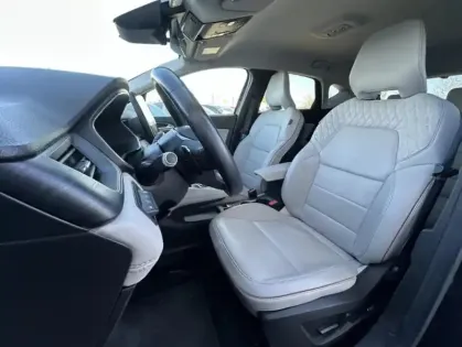 Photo 13 Renault Captur II Initiale Paris TCe 155 EDC FAP