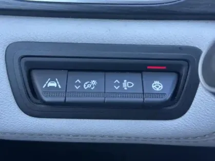 Photo 24 Renault Captur II Initiale Paris TCe 155 EDC FAP