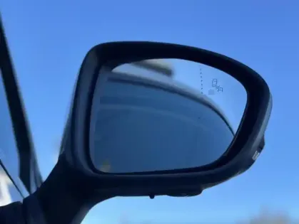 Photo 32 Renault Captur II Initiale Paris TCe 155 EDC FAP