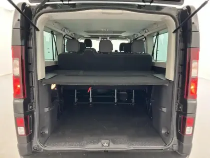 Photo 8 Renault Trafic Combi RED Edition L2 2.0 Blue dCi 150ch EDC 9 places Suréquipé