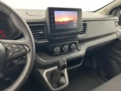 Photo 16 Renault Trafic Combi RED Edition L2 2.0 Blue dCi 150ch EDC 9 places Suréquipé