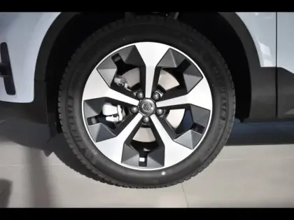 Photo 5 Volvo Xc40  B3 163ch Plus DCT 7