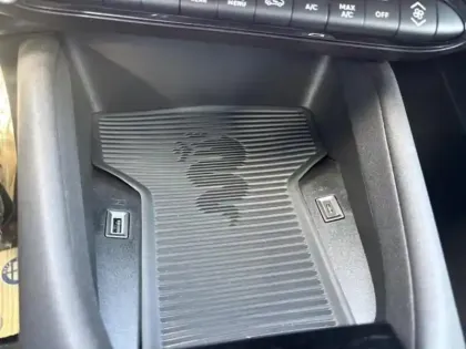 Photo 14 Alfa Romeo Junior  1.2 Ibrida 136ch Speciale DCT6