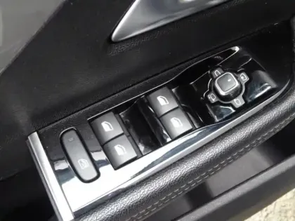 Photo 7 Opel Astra  1.6 Turbo 180ch Hybrid GS BVA8