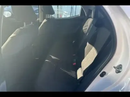 Photo 10 Toyota Yaris  116h Dynamic  MY22 NG