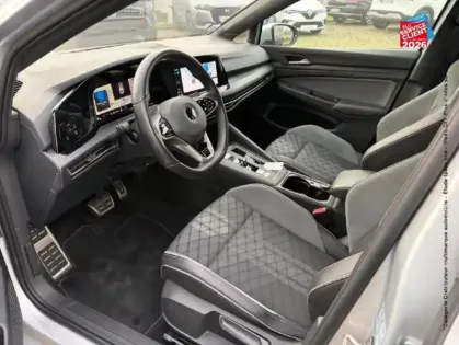 Photo 18 Volkswagen Golf  1.5 eTSI OPF 150ch R-Line DSG7