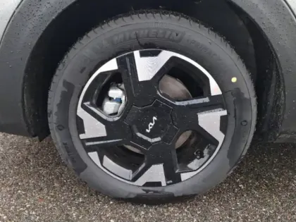 Photo 8 Kia Stonic  1.0 T-GDi 115ch MHEV Active DCT7