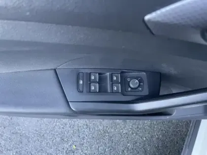 Photo 10 Volkswagen T-cross  1.0 TSI 95ch Active