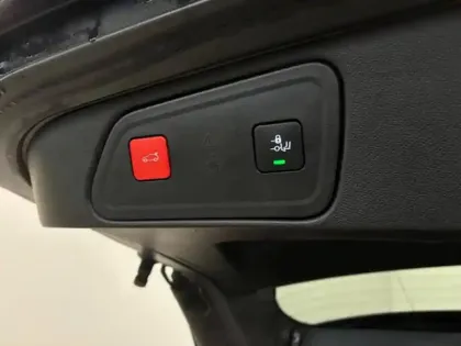 Photo 11 Peugeot 3008  HYBRID 225ch GT e-EAT8