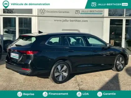 Photo 3 Volkswagen Passat  SW 1.5 eTSI 150ch Life Plus DSG7