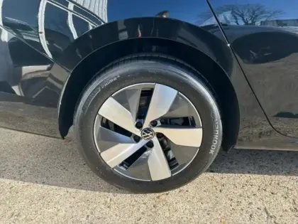 Photo 13 Volkswagen Passat  SW 1.5 eTSI 150ch Life Plus DSG7