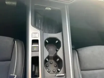 Photo 10 Volkswagen Passat  SW 1.5 eTSI 150ch Life Plus DSG7