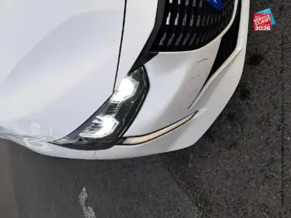 Photo 12 Peugeot 208  1.2 PureTech 100ch S&S Allure 118g