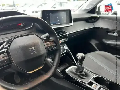 Photo 29 Peugeot 208  1.2 PureTech 100ch S&S Allure 118g