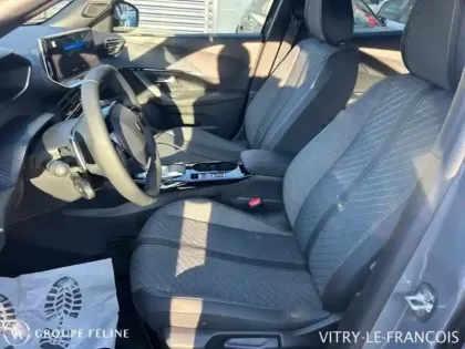 Photo 8 Peugeot 2008  1.2 Hybrid 145ch Envy e-DCS6