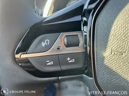 Photo 13 Peugeot 2008  1.2 Hybrid 145ch Envy e-DCS6