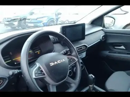 Photo 8 Dacia Jogger  1.6 hybrid 140ch Extreme 7 places -24