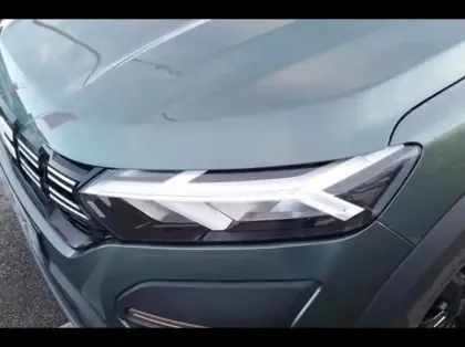 Photo 13 Dacia Jogger  1.6 hybrid 140ch Extreme 7 places -24