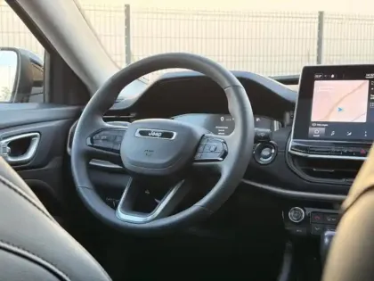 Photo 12 Jeep Compass  1.5 Turbo T4 130ch MHEV Upland 4x2 BVR7