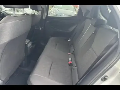 Photo 10 Toyota Yaris  116h Design 5p MC24