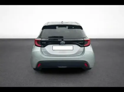Photo 4 Toyota Yaris  116h Design 5p MC24