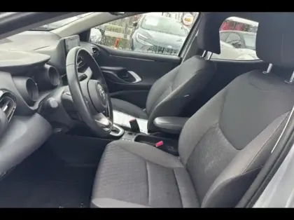 Photo 9 Toyota Yaris  116h Design 5p MC24