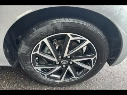 Photo 12 Toyota Yaris  116h Design 5p MC24
