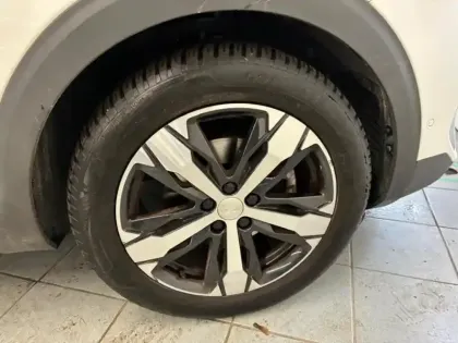 Photo 3 Peugeot 3008  1.2 PureTech 130ch S&S GT EAT8