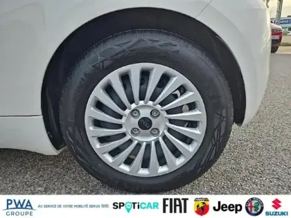 Photo 10 Fiat 500  e 95ch Action Plus