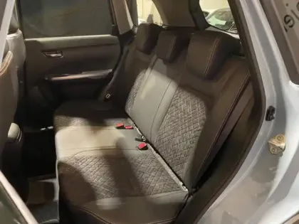 Photo 10 Suzuki Vitara  1.4 Boosterjet Hybrid 110ch Style Auto MY25