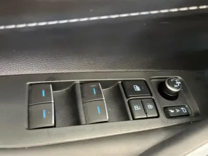 Photo 13 Toyota Corolla  122h Dynamic Business + Programme Beyond Zero Academy MY22