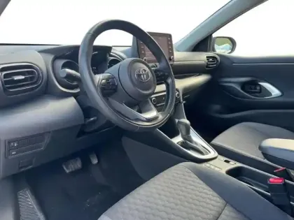 Photo 13 Toyota Yaris  116h Design 5p MY22