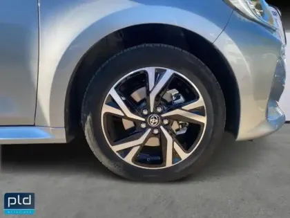 Photo 6 Toyota Yaris  116h Design 5p MY22