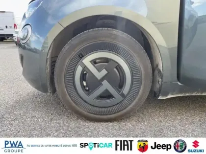 Photo 10 Fiat 500  e 118ch Giorgio Armani Collectors Edition MY25 Step 2