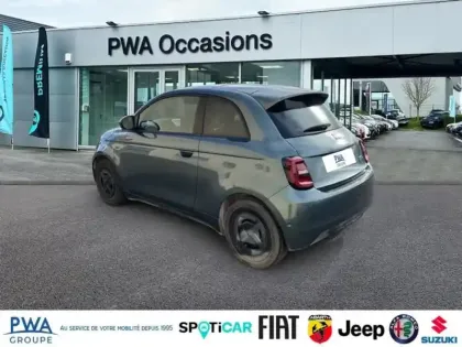 Photo 6 Fiat 500  e 118ch Giorgio Armani Collectors Edition MY25 Step 2